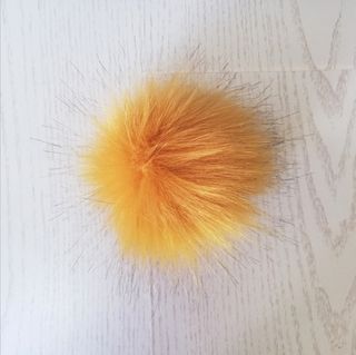 Mustard pompom