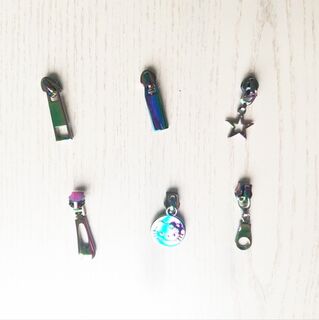 #5 Rainbow zipper pulls